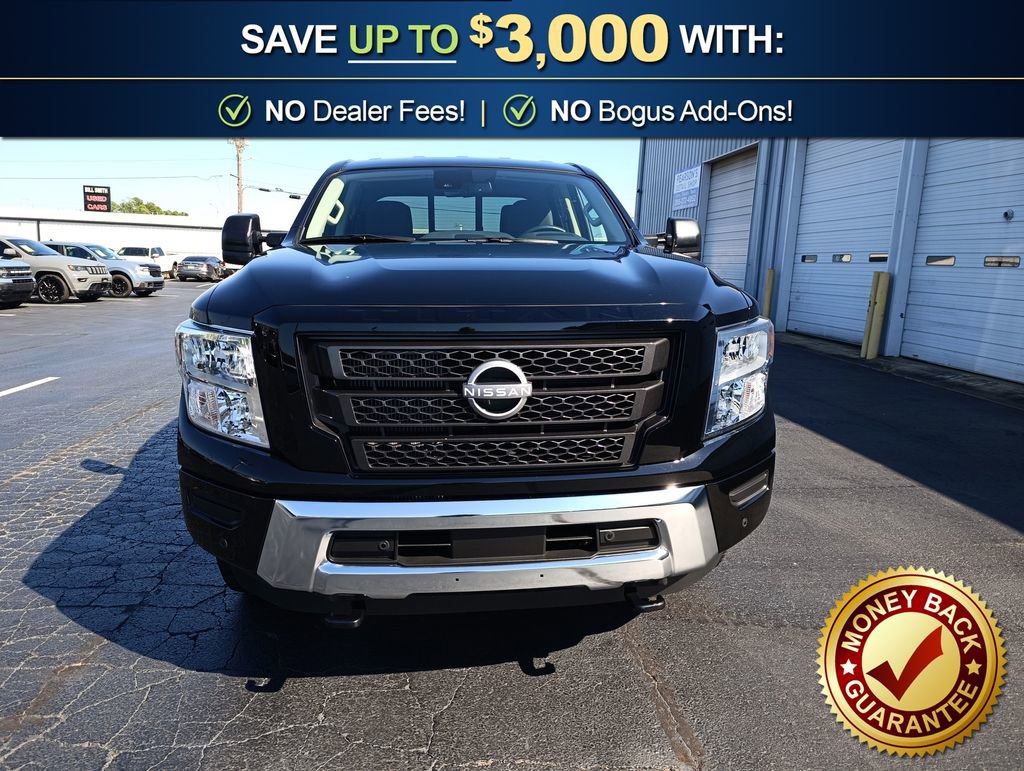 Used 2024 Nissan Titan SV w/ SV Convenience Package image 11