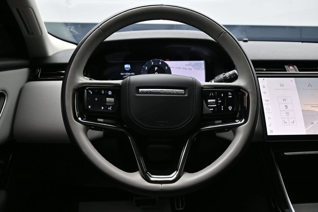 Used 2025 Land Rover Range Rover Velar Dynamic SE AWD/4WD image 15