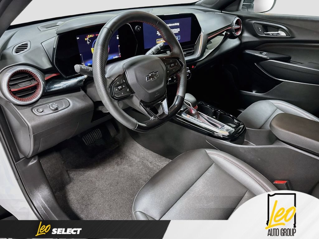 Used 2024 Chevrolet Trax RS w/ Driver Confidence Package FWD image 12