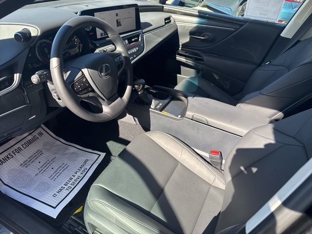 Used 2025 Lexus ES 300h F Sport FWD image 15