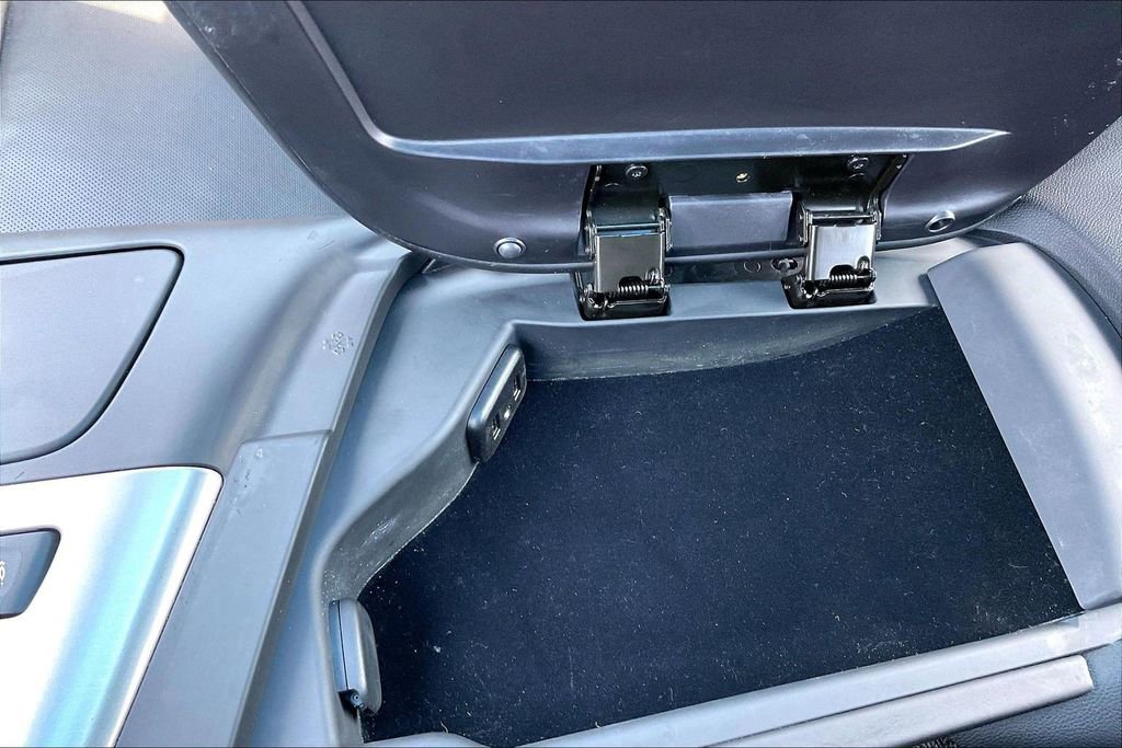 Used 2016 Chevrolet Corvette Stingray Coupe w/ 3LT Preferred Equipment Group RWD image 22