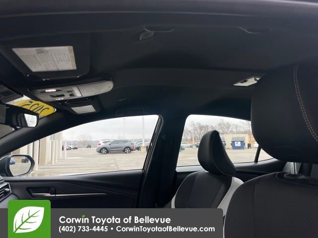 Used 2025 Toyota Camry SE image 25