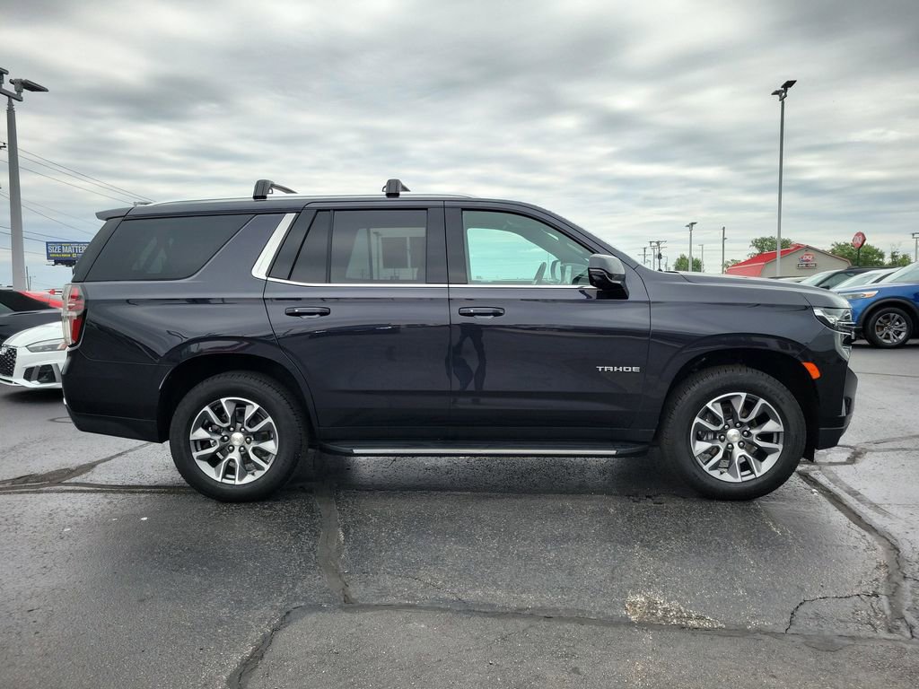 Used 2024 Chevrolet Tahoe LT w/ Luxury Package AWD/4WD image 3