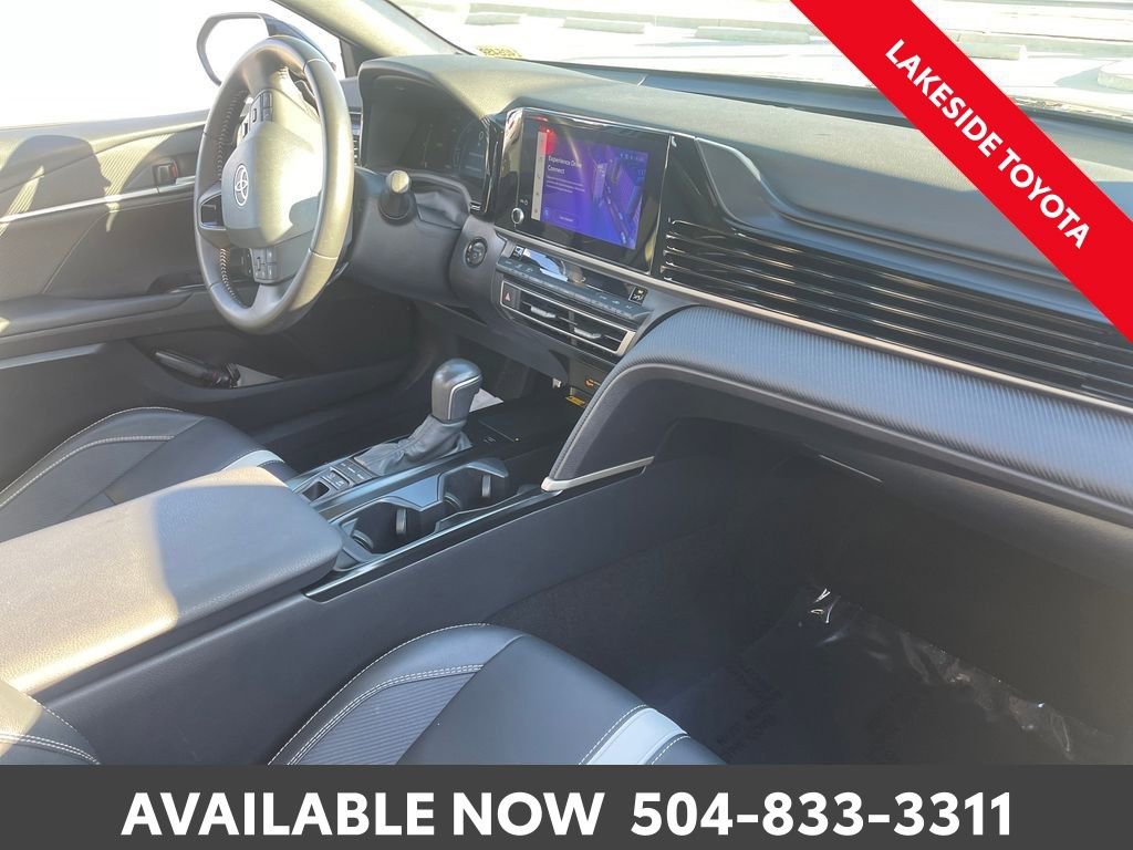 Used 2025 Toyota Camry SE image 15