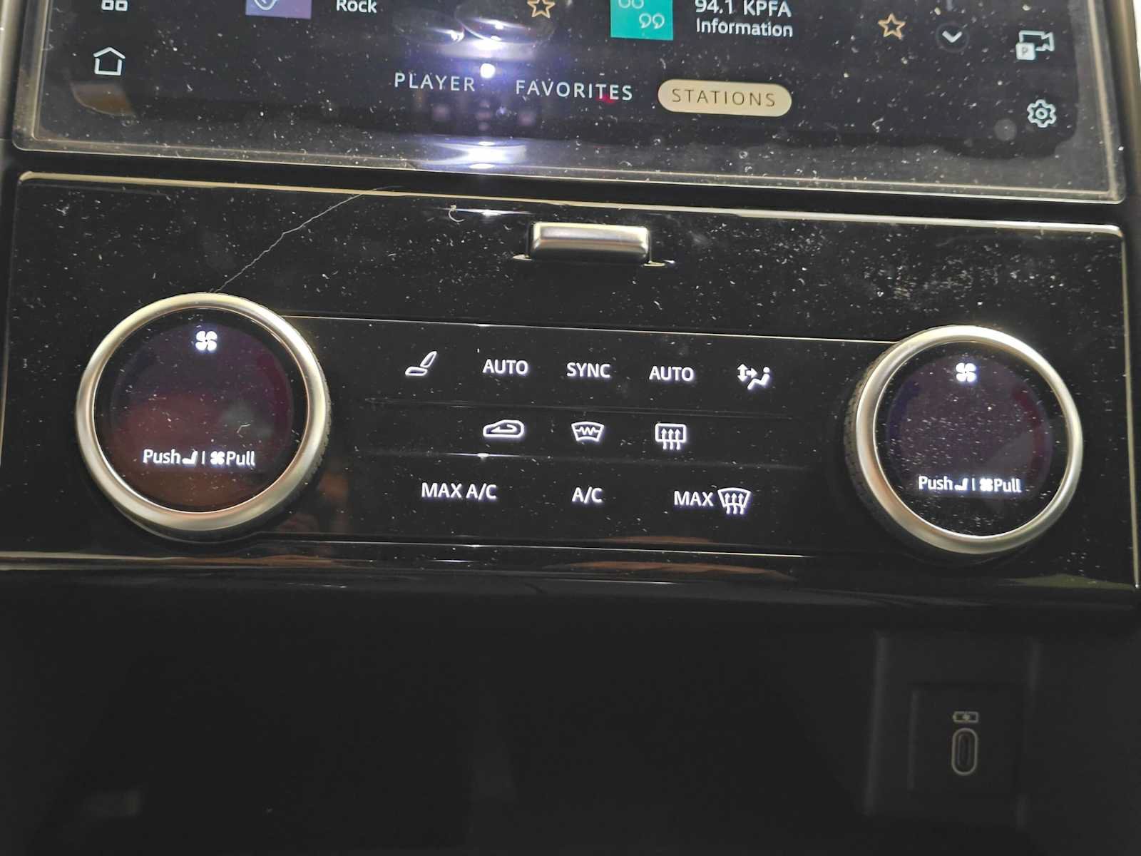 New 2026 Land Rover Discovery S AWD/4WD image 28
