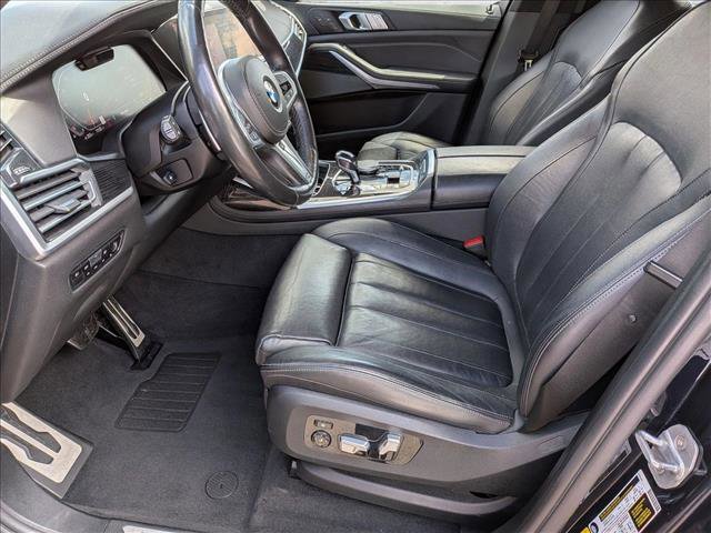 Used 2020 BMW X7 xDrive40i w/ M Sport Package AWD/4WD image 16