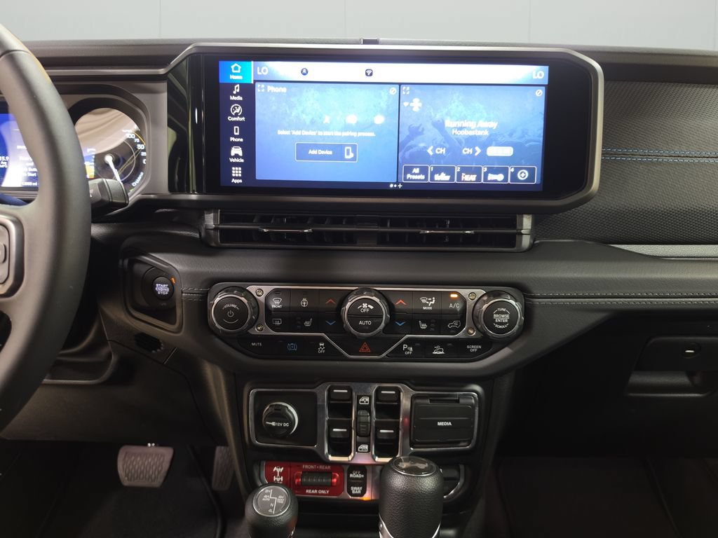 Used 2025 Jeep Wrangler Unlimited Rubicon 4xe w/ Safety Group AWD/4WD image 23