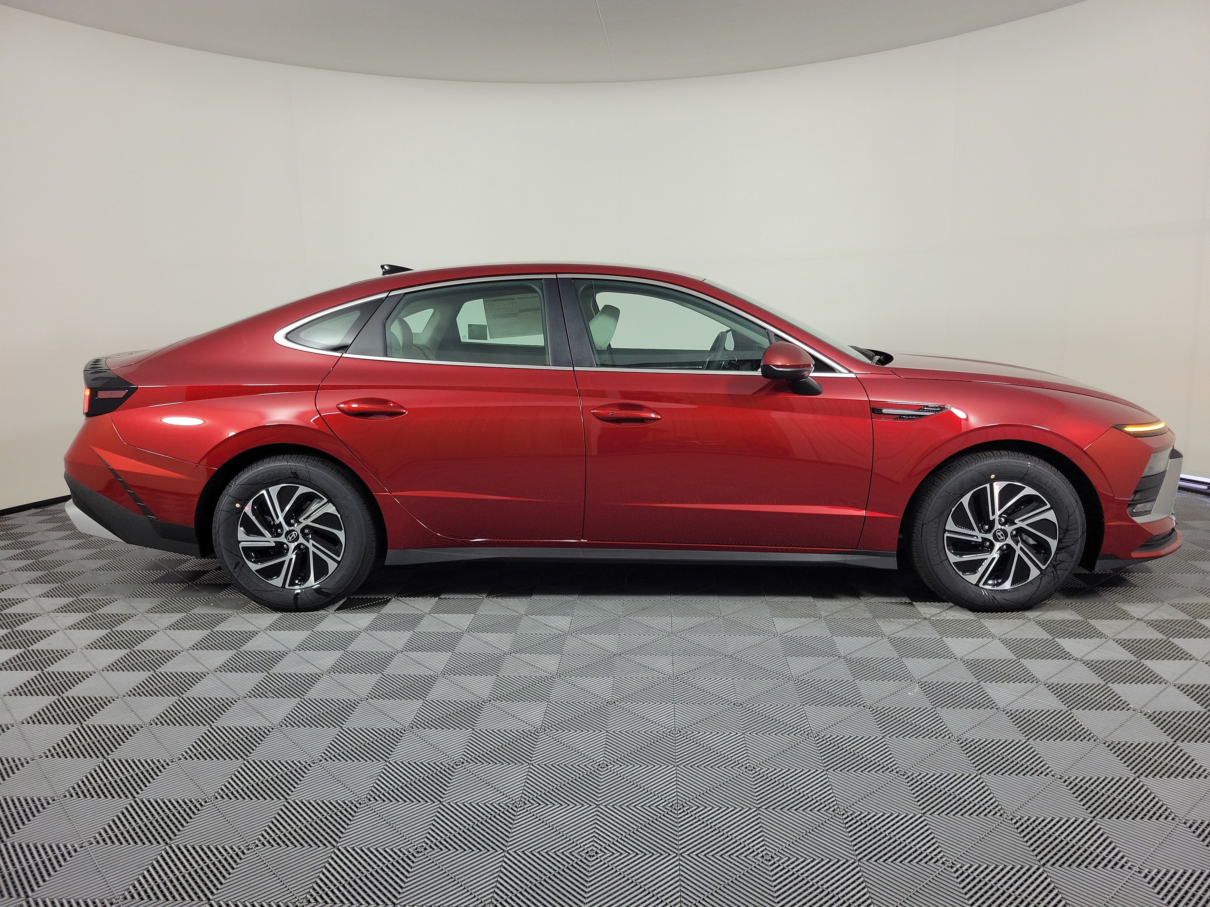 New 2026 Hyundai Sonata Blue FWD image 2