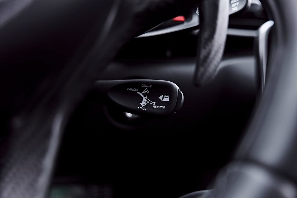 Used 2023 McLaren Artura RWD image 67