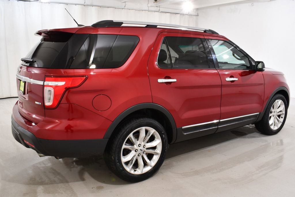 Used 2014 Ford Explorer XLT w/ Equipment Group 202A image 11