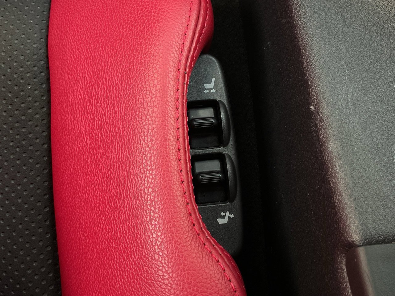 Used 2024 Nissan Z Performance w/ Floor Mat Package RWD image 22