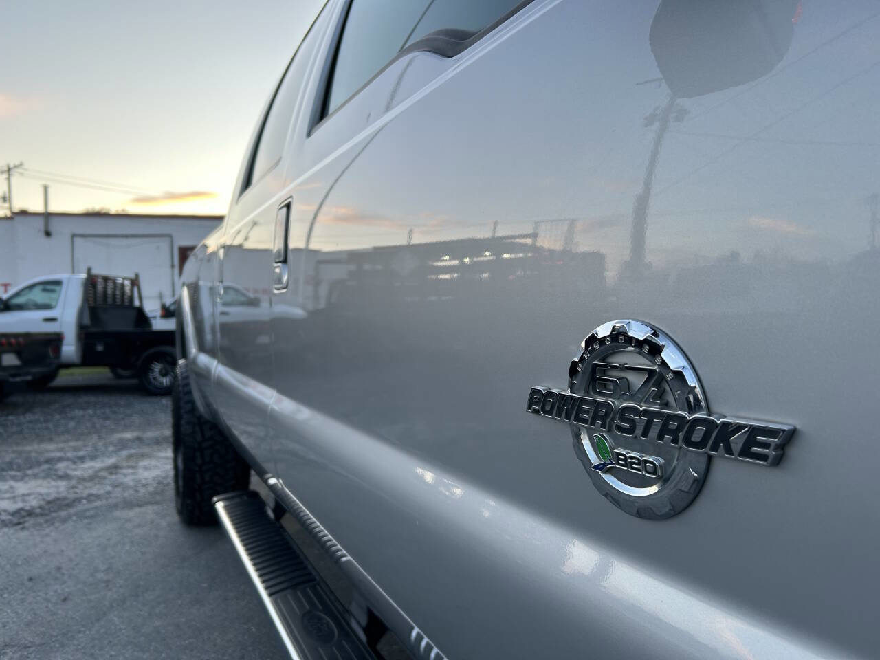 Used 2015 Ford F350 Lariat w/ Lariat Interior Package image 14