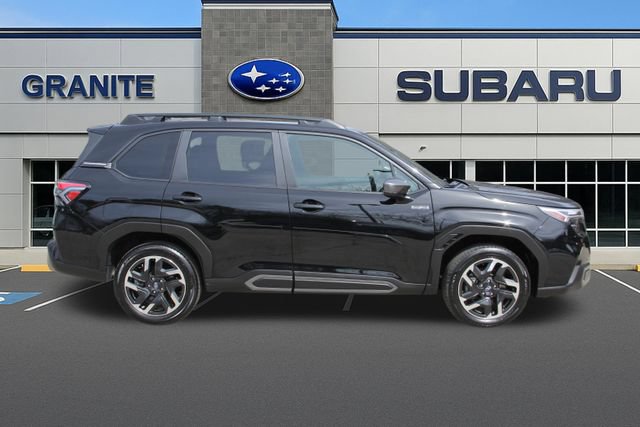 Used 2025 Subaru Forester Limited AWD/4WD image 12
