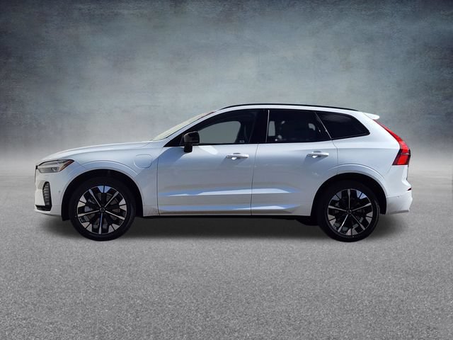 New 2026 Volvo XC60 T8 Plus w/ Climate Package PRO AWD/4WD image 4