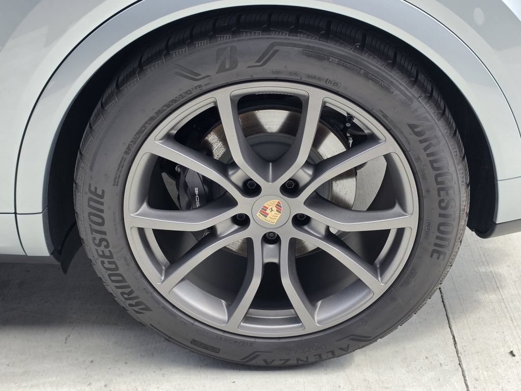 Certified 2026 Porsche Cayenne E-Hybrid AWD/4WD image 28