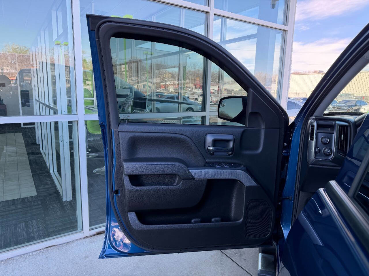 Used 2017 Chevrolet Silverado 1500 LT w/ All Star Edition image 49