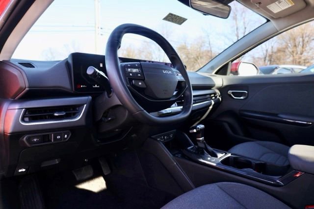 Used 2025 Kia K4 EX image 18