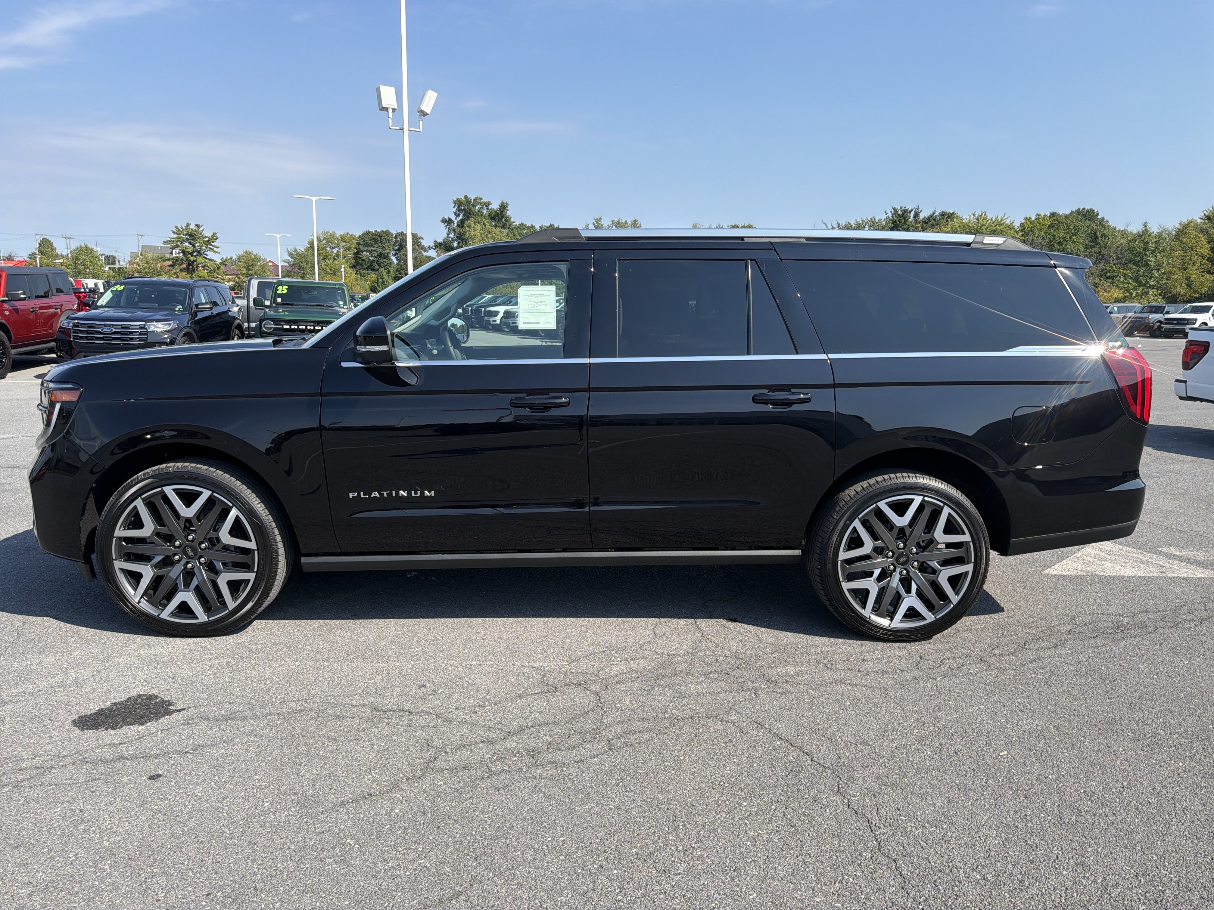 New 2027 Ford Expedition Max Platinum w/ Platinum Ultimate Package AWD/4WD image 7