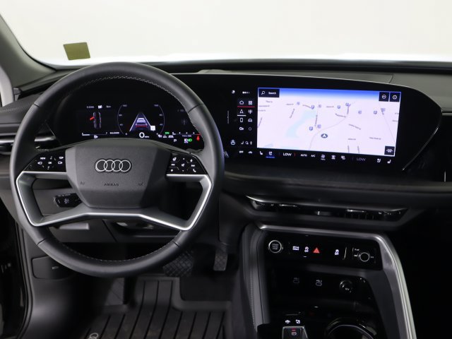 Certified 2025 Audi Q5 Premium Plus AWD/4WD image 21