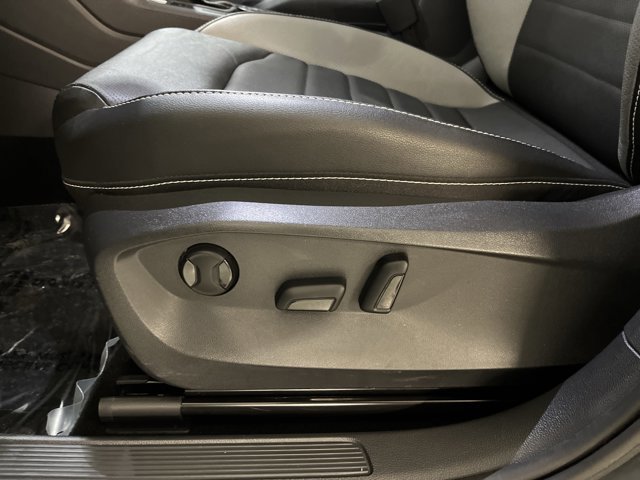 Certified 2023 Volkswagen Taos SEL image 16