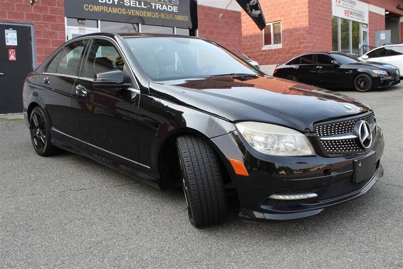 Used 2011 Mercedes-Benz C 300 4MATIC Sedan image 7