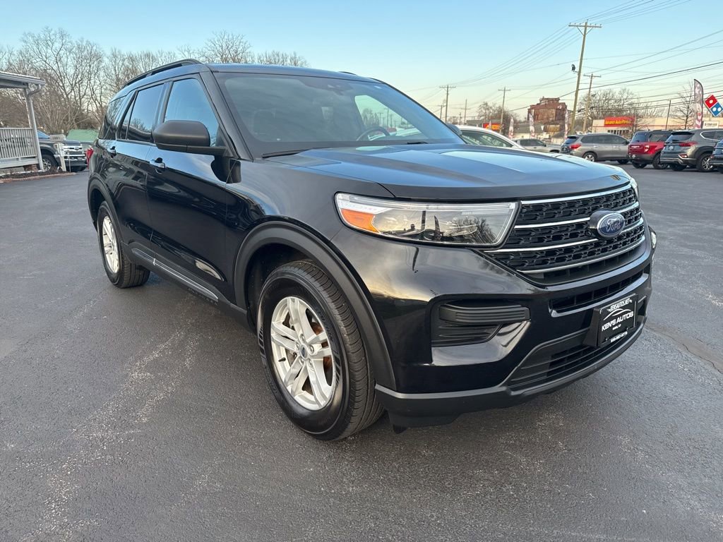 Used 2020 Ford Explorer XLT AWD/4WD image 3