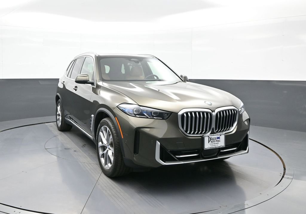 Used 2025 BMW X5 xDrive40i w/ Climate Comfort Package image 3