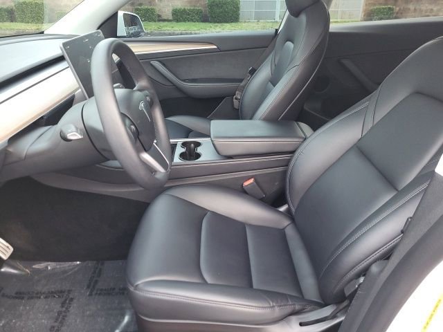 Used 2022 Tesla Model Y Performance image 11
