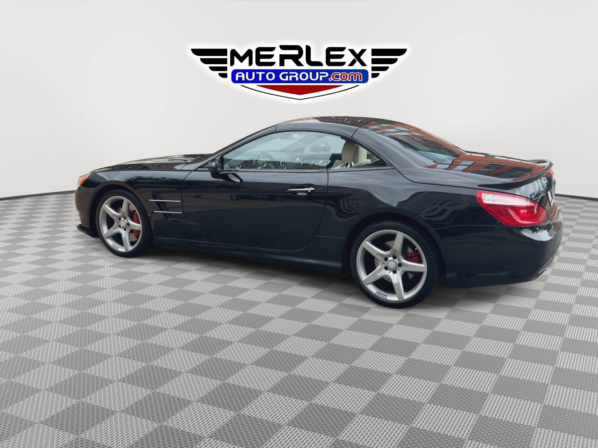Used 2013 Mercedes-Benz SL 550 w/ Premium Pkg image 6