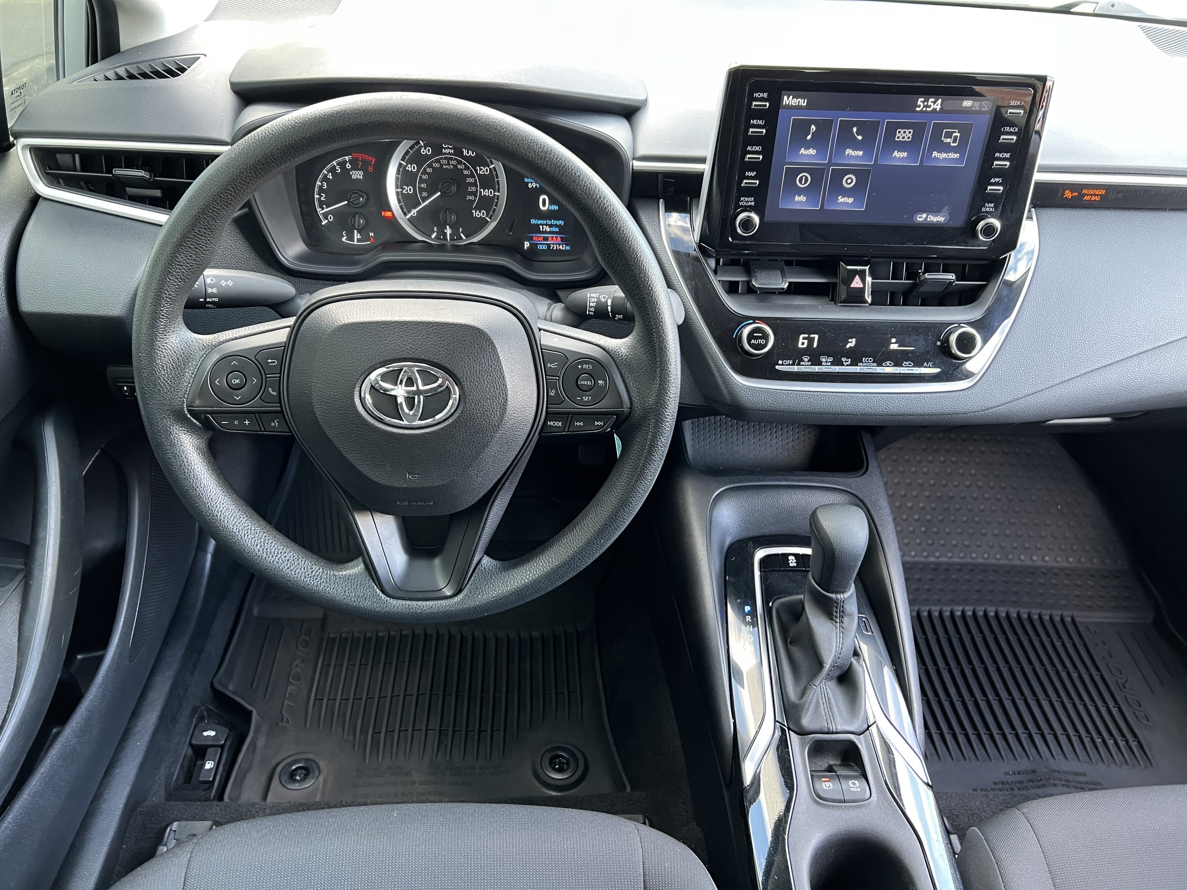 Used 2020 Toyota Corolla LE FWD image 31