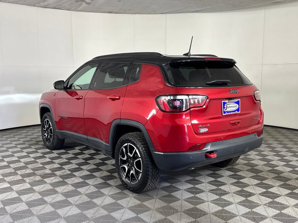 Certified 2025 Jeep Compass Trailhawk AWD/4WD image 8