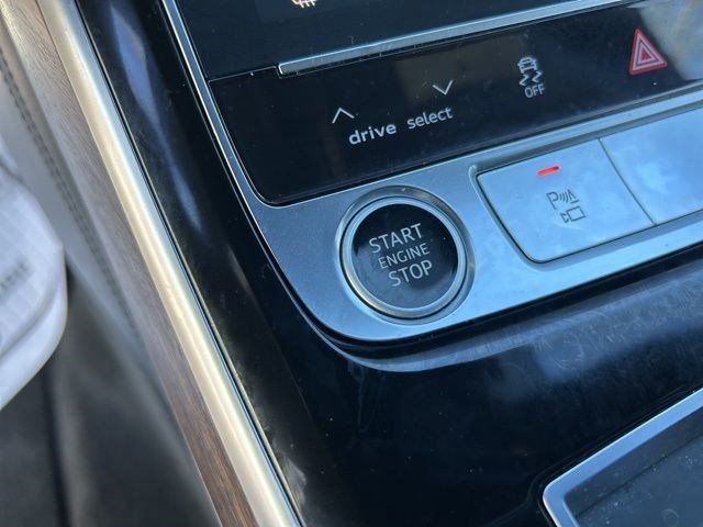 Used 2022 Audi A8 L 3.0T image 21