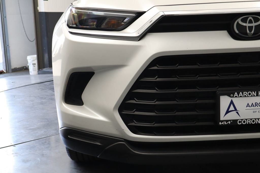 Used 2024 Toyota Grand Highlander AWD Hybrid image 8