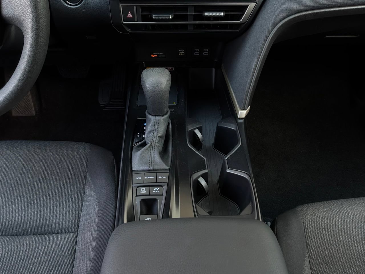 Used 2026 Toyota Camry LE FWD image 15