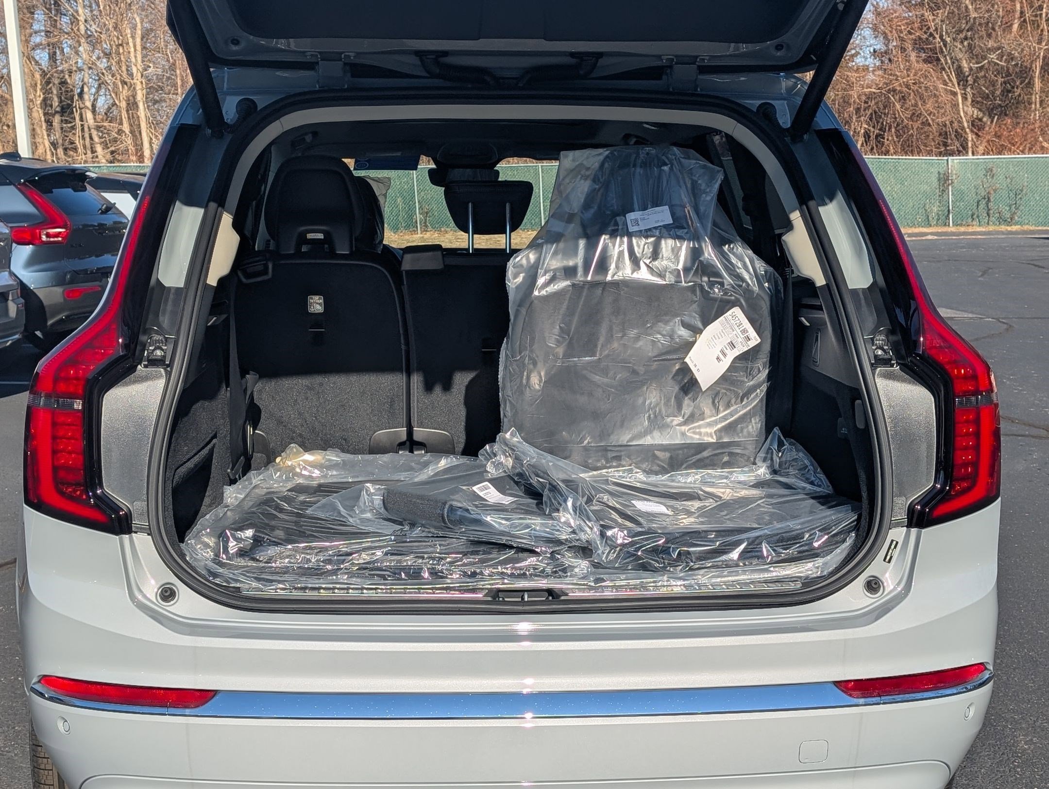 New 2026 Volvo XC90 B6 Ultra w/ Protection Package image 22