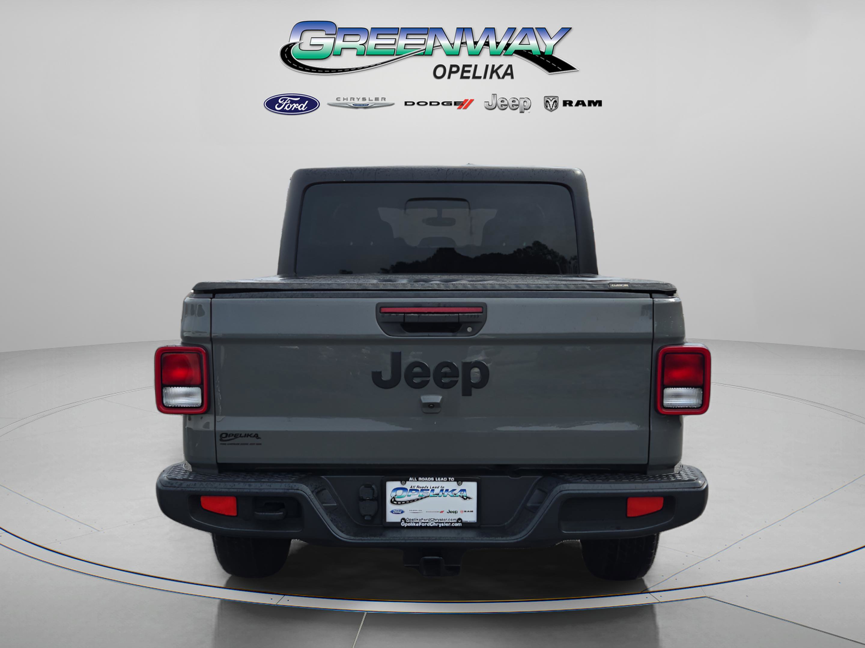 Used 2022 Jeep Gladiator Sport image 6
