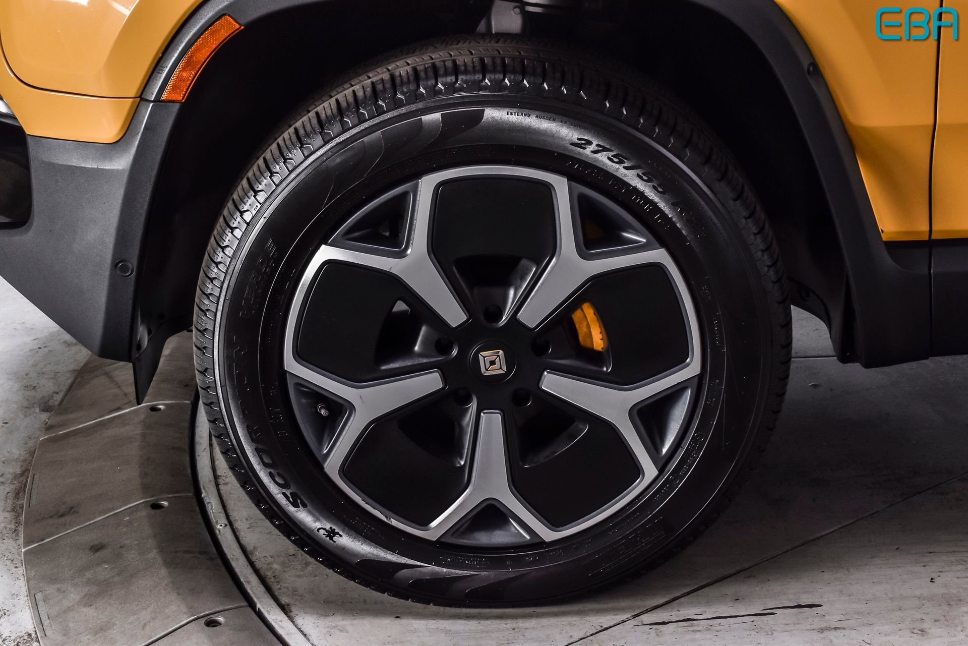 Used 2023 Rivian R1S Adventure AWD/4WD image 10