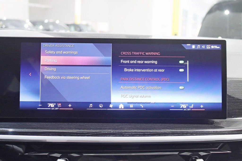 Used 2024 BMW X5 M60i image 27