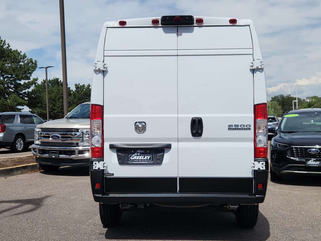 Used 2025 RAM ProMaster 2500 w/ Convenience Group FWD image 9