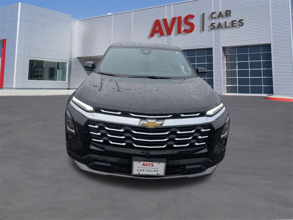 Used 2025 Chevrolet Equinox LT image 2