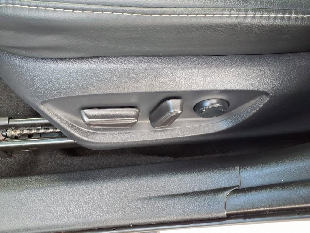 Used 2018 Toyota Camry XSE image 13