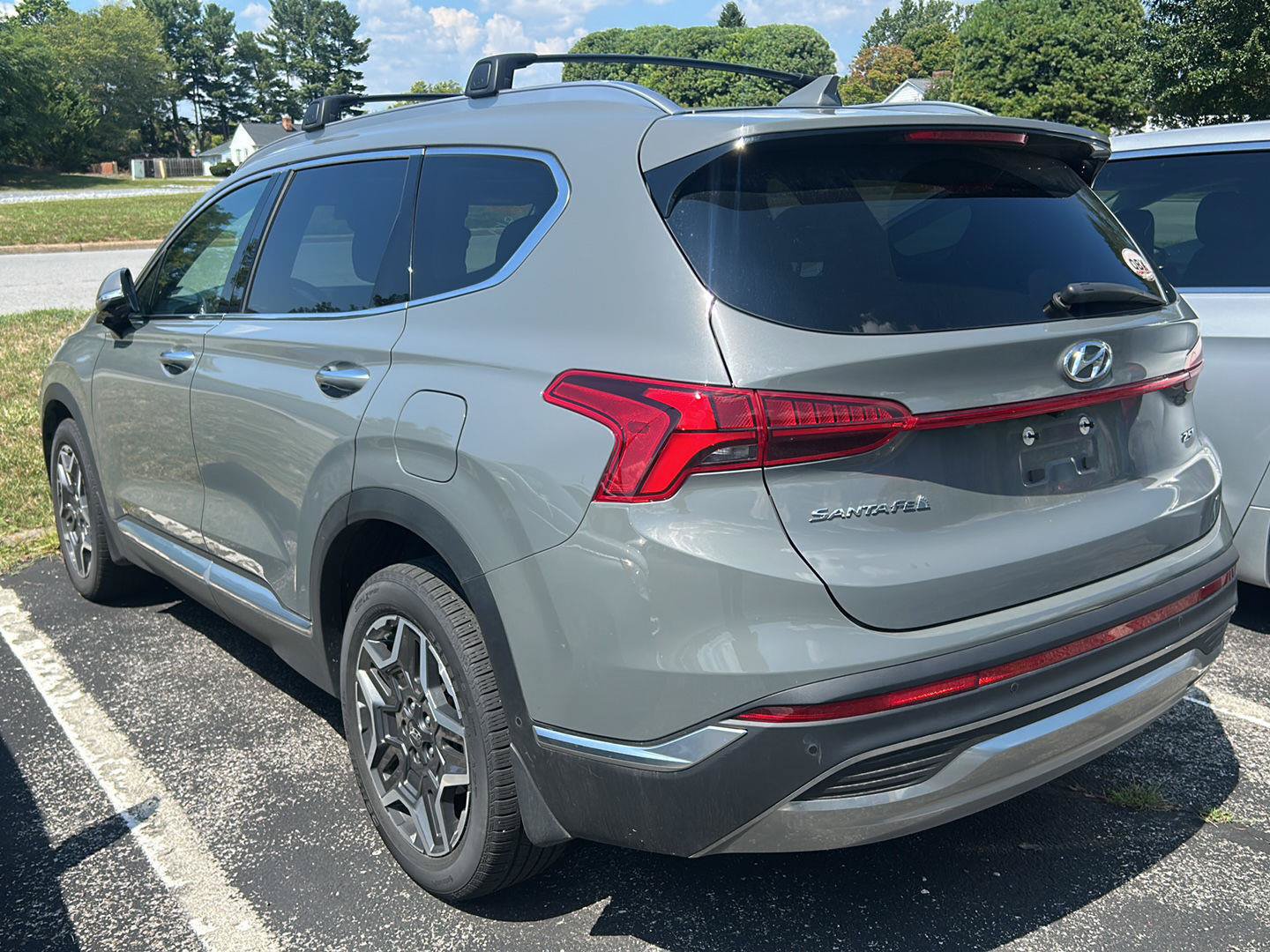 Used 2023 Hyundai Santa Fe Limited FWD image 3