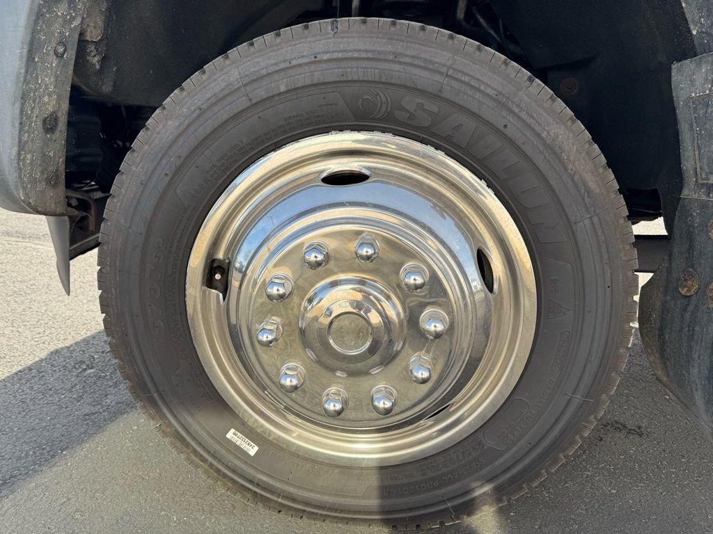 Used 2015 Ford F550 4x4 SuperCab Super Duty image 17