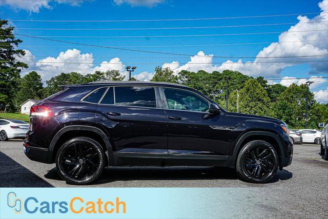 Used 2022 Volkswagen Atlas Cross Sport SE w/ Panoramic Sunroof Package image 9
