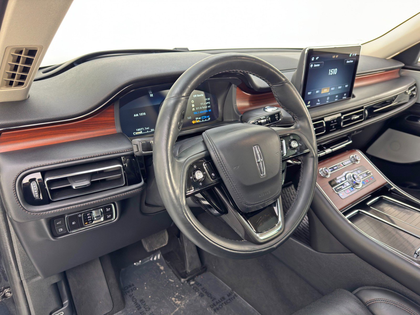 Used 2023 Lincoln Aviator Grand Touring w/ Equipment Group 301A image 14