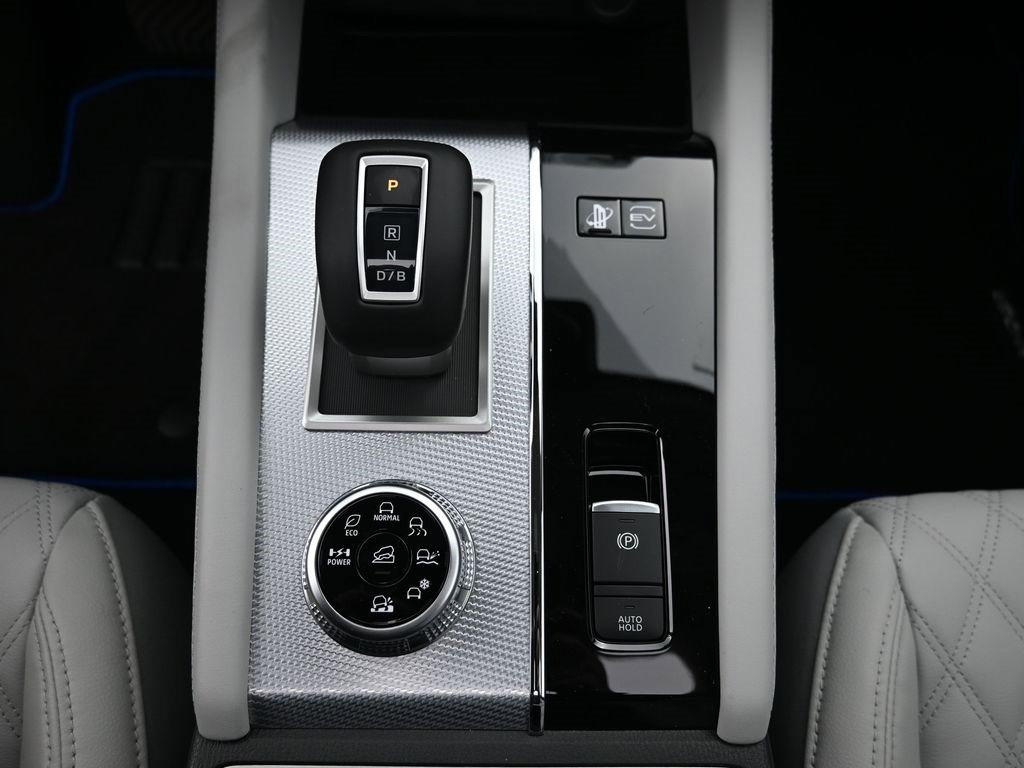 New 2025 Mitsubishi Outlander SEL image 21