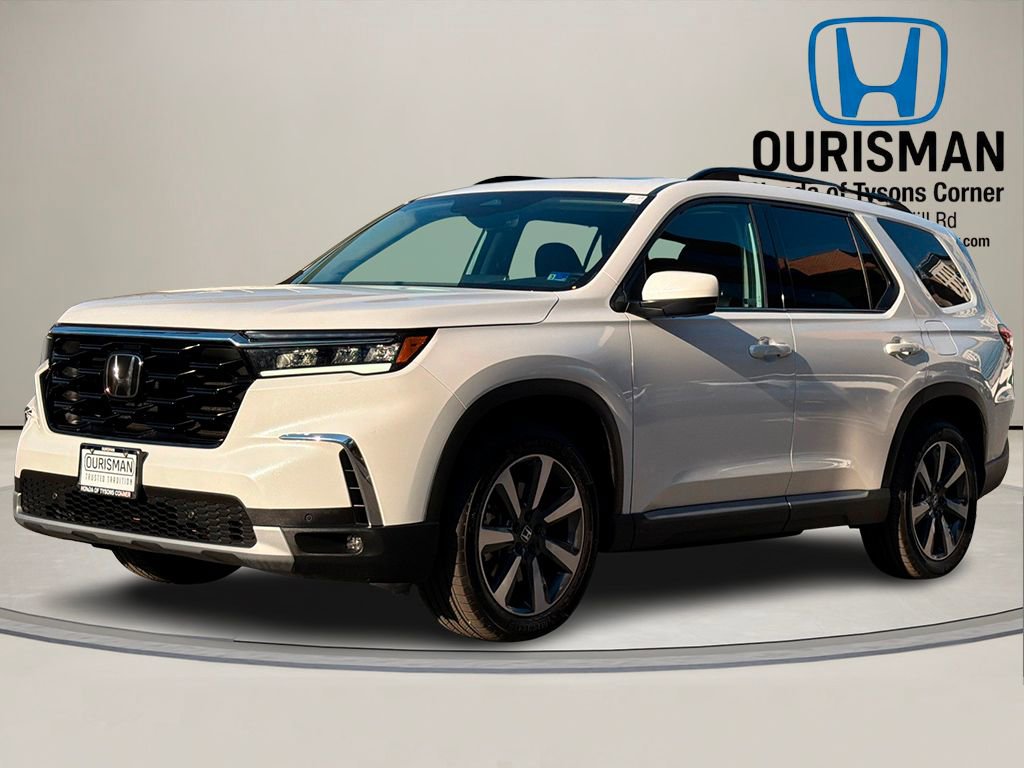Used 2023 Honda Pilot Touring image 2