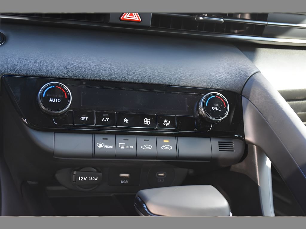 Used 2026 Hyundai Elantra Sport image 22