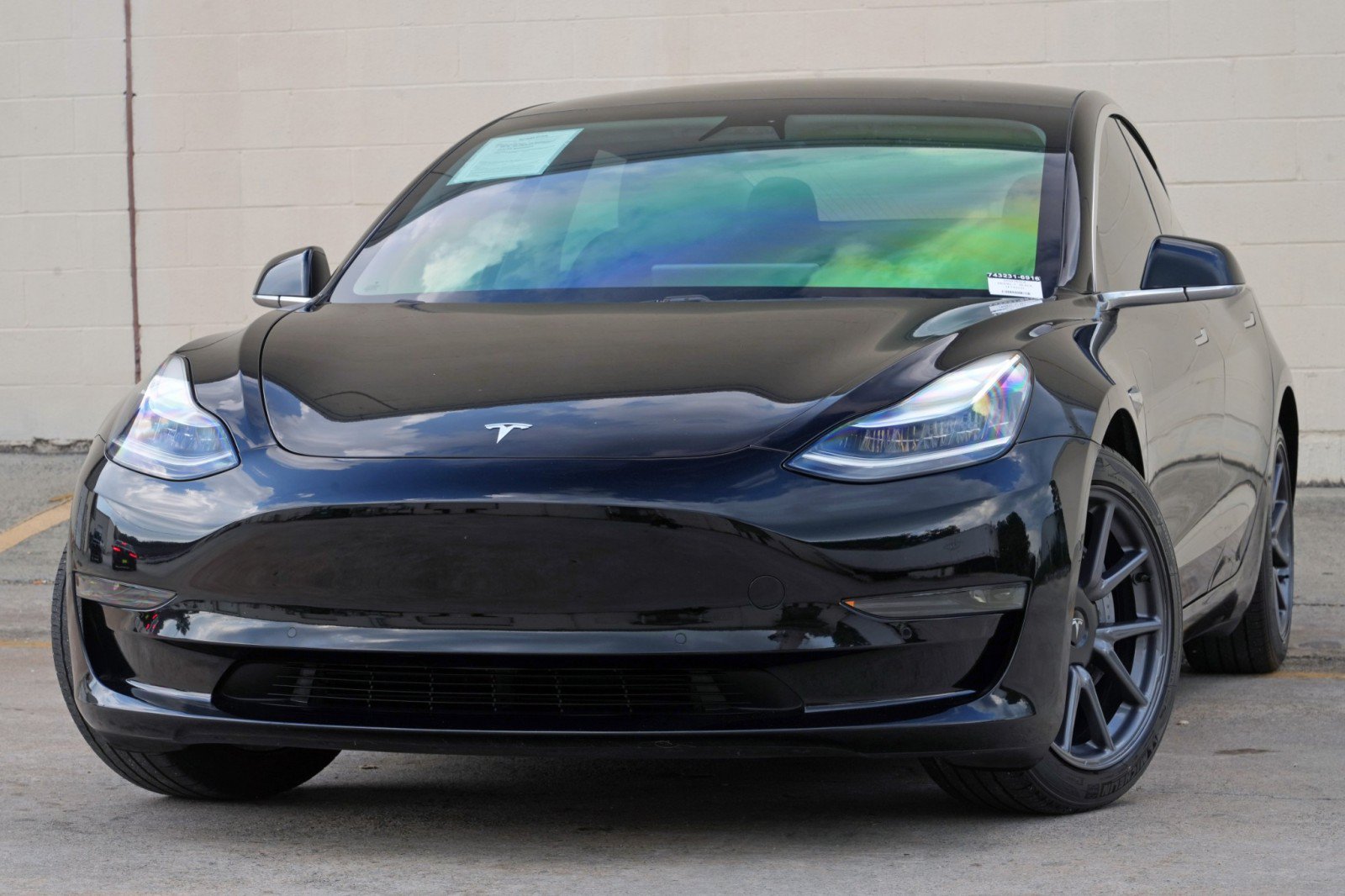 Used 2020 Tesla Model 3 Standard Range Plus RWD image 3