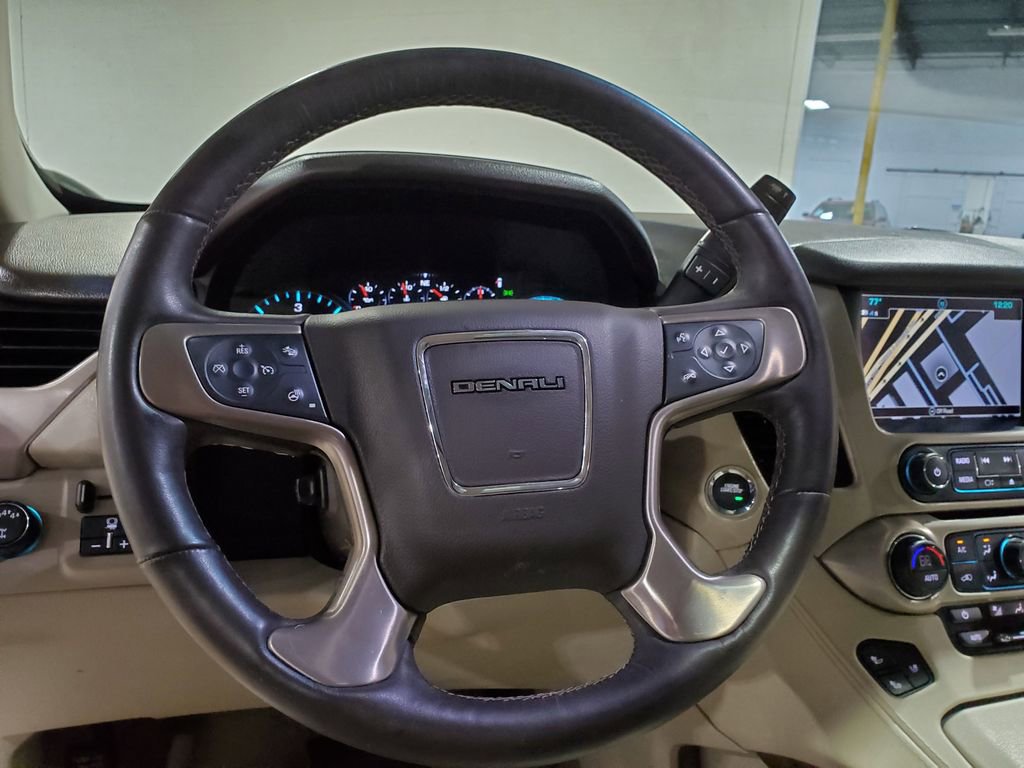 Used 2018 GMC Yukon Denali w/ Denali Ultimate Package AWD/4WD image 32